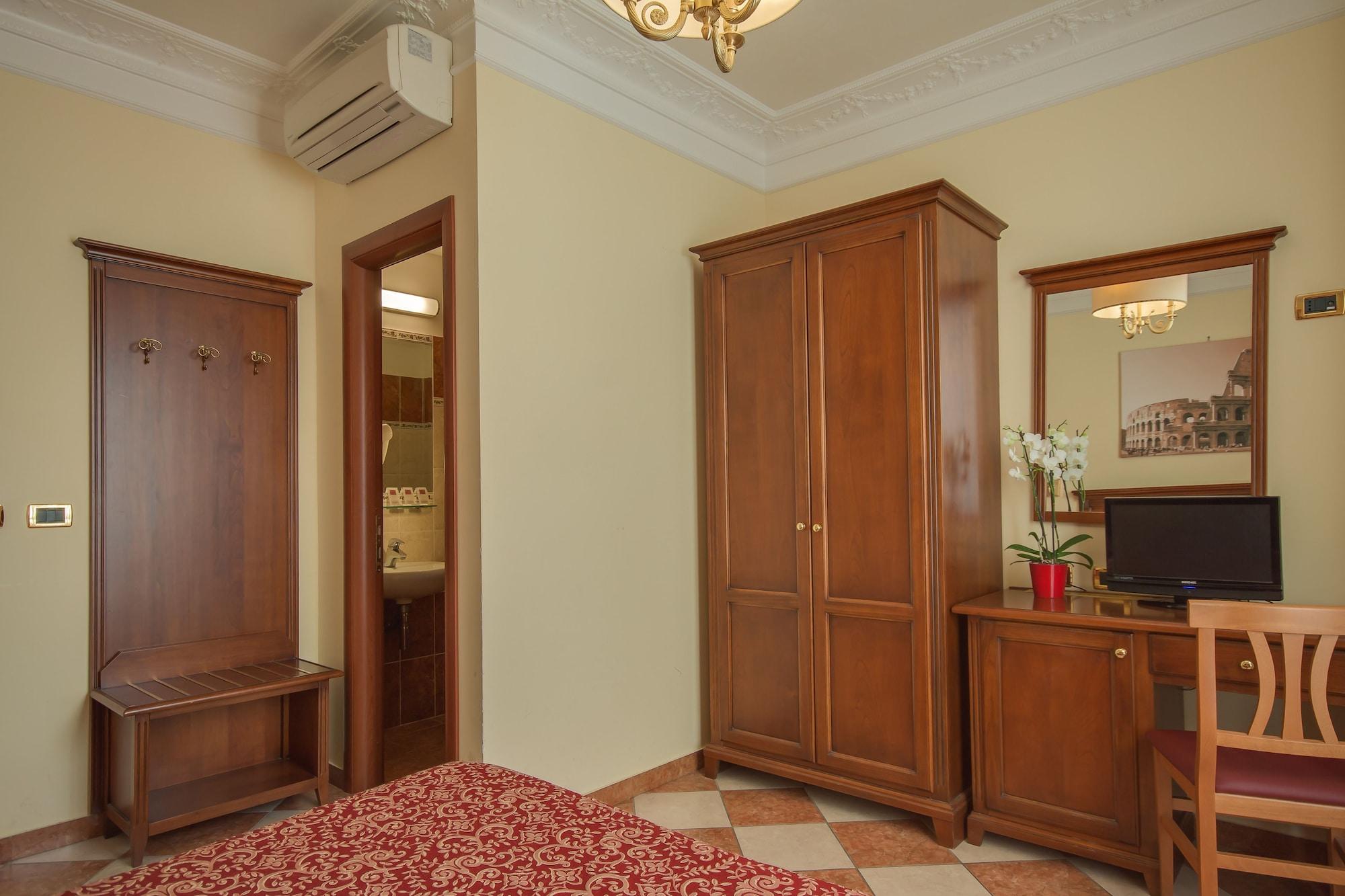 Romantica Hotel 3*
