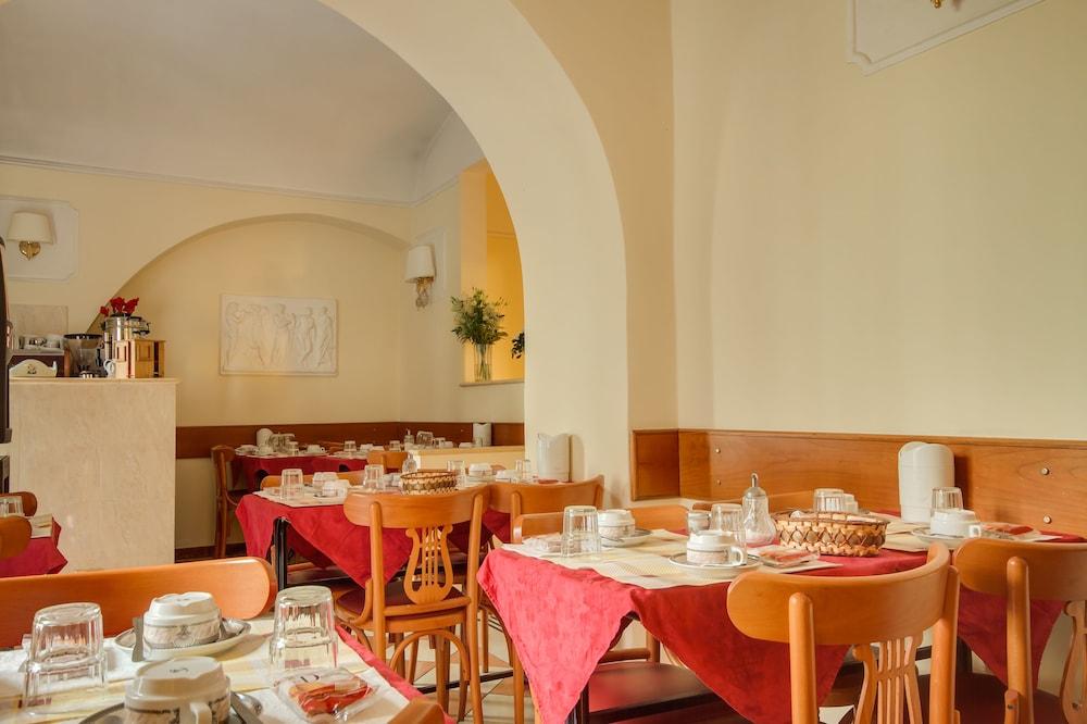 Hotel Romantica